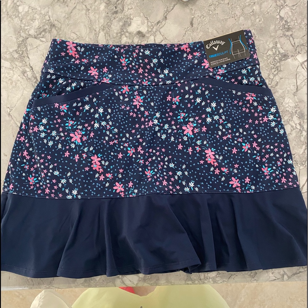 Womens NWT Callaway golf skort size small